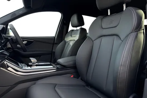  Audi Q7 3.0 TDI V6 45 Black Edition Tiptronic quattro Euro 6 (s/s) 5dr Thumbnail #16