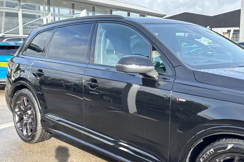  Audi Q7 3.0 TDI V6 45 Black Edition Tiptronic quattro Euro 6 (s/s) 5dr Thumbnail #27