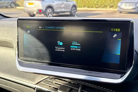 58 of 67 for PEUGEOT 208 100kW GT Premium 50kWh 5dr Auto