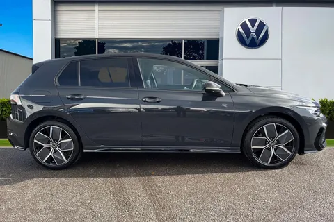 Volkswagen Golf 1.5 eTSI MHEV Black Edition DSG Euro 6 (s/s) 5dr Thumbnail #4