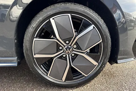 Volkswagen Golf 1.5 eTSI MHEV Black Edition DSG Euro 6 (s/s) 5dr Thumbnail #10