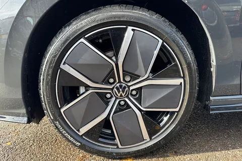 Volkswagen Golf 1.5 eTSI MHEV Black Edition DSG Euro 6 (s/s) 5dr Thumbnail #11