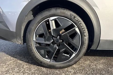 10 of 66 for PEUGEOT 408 1.6 12.4kWh Allure Premium Fastback e-EAT Euro 6 (s/s) 5dr