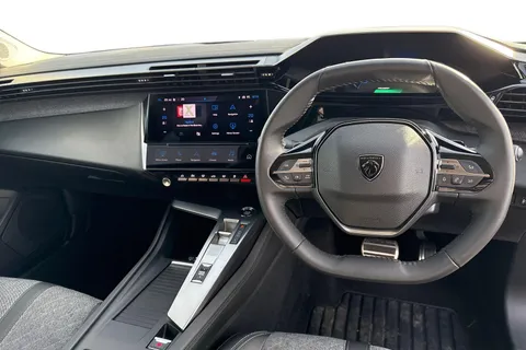 17 of 66 for PEUGEOT 408 1.6 12.4kWh Allure Premium Fastback e-EAT Euro 6 (s/s) 5dr