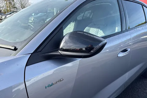 29 of 66 for PEUGEOT 408 1.6 12.4kWh Allure Premium Fastback e-EAT Euro 6 (s/s) 5dr