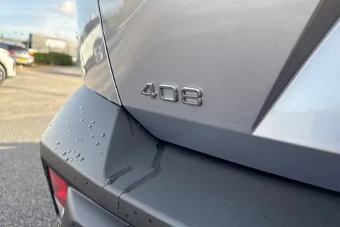 33 of 66 for PEUGEOT 408 1.6 12.4kWh Allure Premium Fastback e-EAT Euro 6 (s/s) 5dr