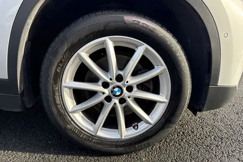 13 of 51 for BMW X1 sDrive 18i SE 5dr