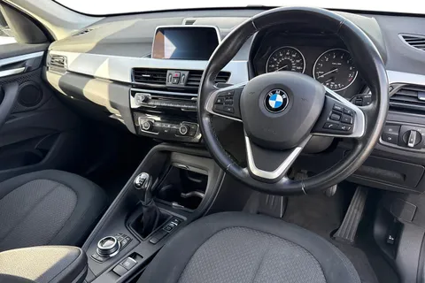 14 of 51 for BMW X1 sDrive 18i SE 5dr