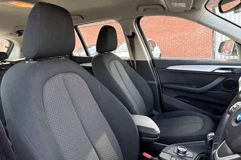 24 of 51 for BMW X1 sDrive 18i SE 5dr