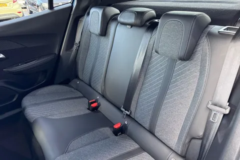 18 of 65 for PEUGEOT e-2008 50kWh Allure Auto 5dr (7kW Charger)