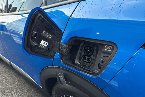 25 of 65 for PEUGEOT e-2008 50kWh Allure Auto 5dr (7kW Charger)