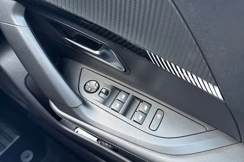 41 of 65 for PEUGEOT e-2008 50kWh Allure Auto 5dr (7kW Charger)