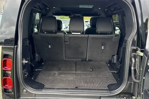 KS24RWY Land Rover Defender 110 3.0 D300 110 X-Dynamic HSE 5dr Thumbnail #11