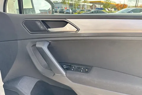 21 of 64 for Volkswagen Tiguan 1.4 TSI SE Navigation Euro 6 (s/s) 5dr