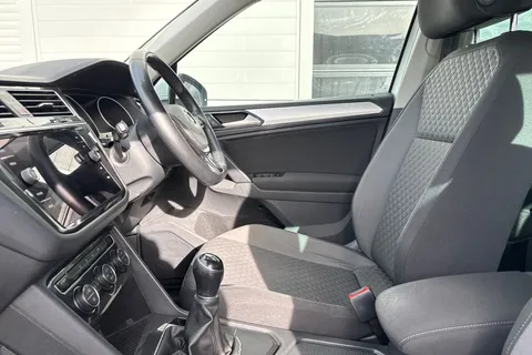 34 of 64 for Volkswagen Tiguan 1.4 TSI SE Navigation Euro 6 (s/s) 5dr