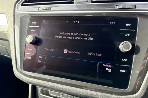 45 of 64 for Volkswagen Tiguan 1.4 TSI SE Navigation Euro 6 (s/s) 5dr