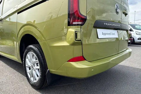 BA25KXR Volkswagen Transporter 2.0 TDI 150 Commerce Pro Van Automatic Thumbnail #8