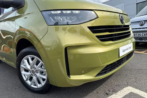 BA25KXR Volkswagen Transporter 2.0 TDI 150 Commerce Pro Van Automatic Thumbnail #9