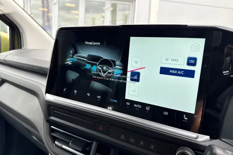 BA25KXR Volkswagen Transporter 2.0 TDI 150 Commerce Pro Van Automatic Thumbnail #22