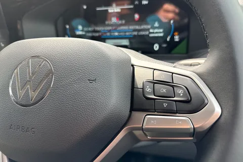 BA25KXR Volkswagen Transporter 2.0 TDI 150 Commerce Pro Van Automatic Thumbnail #37