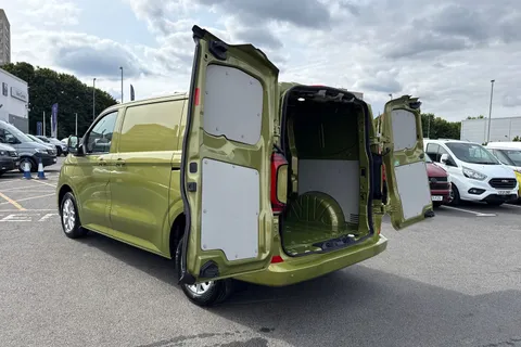 BA25KXR Volkswagen Transporter 2.0 TDI 150 Commerce Pro Van Automatic Thumbnail #54