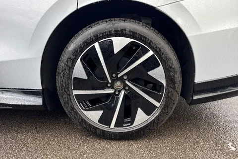  Volkswagen Id.7 Pro 77kWh Match Plus Fastback Auto 5dr Thumbnail #11