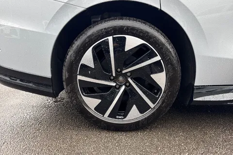  Volkswagen Id.7 Pro 77kWh Match Plus Fastback Auto 5dr Thumbnail #12