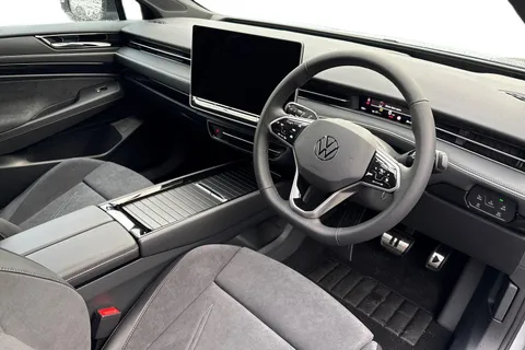  Volkswagen Id.7 Pro 77kWh Match Plus Fastback Auto 5dr Thumbnail #14