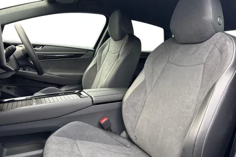  Volkswagen Id.7 Pro 77kWh Match Plus Fastback Auto 5dr Thumbnail #16