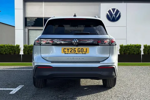 CY25GOJ Volkswagen Tiguan 2.0 TDI Match 5dr DSG ⭐Winter pack, Steel space saver spare wheel ⭐ Thumbnail #5