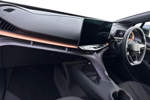 KP25VLG CUPRA Tavascan 77kWh V1 SUV Coupe Auto 5dr Thumbnail #16