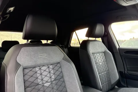  Volkswagen T-Roc 1.5 TSI Black Edition Plus SUV 5dr Petrol DSG Euro 6 (s/s) (150 ps) Thumbnail #24