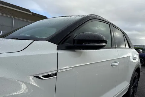  Volkswagen T-Roc 1.5 TSI Black Edition Plus SUV 5dr Petrol DSG Euro 6 (s/s) (150 ps) Thumbnail #26