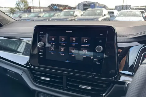  Volkswagen T-Roc 1.5 TSI Black Edition Plus SUV 5dr Petrol DSG Euro 6 (s/s) (150 ps) Thumbnail #44