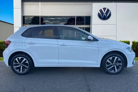 MV25VVT Volkswagen Polo 1.0 TSI Match 5dr **HEATED SEATS + FRONT SENSORS** Thumbnail #4