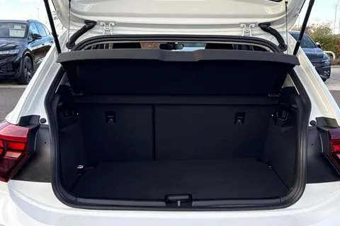 MV25VVT Volkswagen Polo 1.0 TSI Match 5dr **HEATED SEATS + FRONT SENSORS** Thumbnail #7