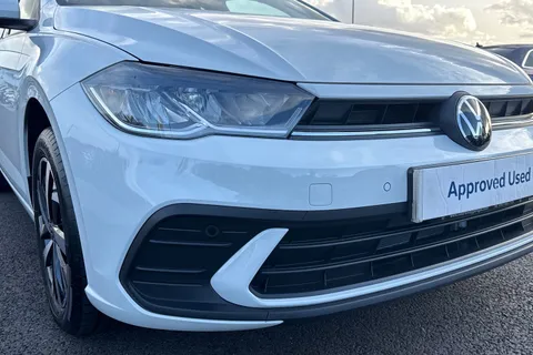 MV25VVT Volkswagen Polo 1.0 TSI Match 5dr **HEATED SEATS + FRONT SENSORS** Thumbnail #9