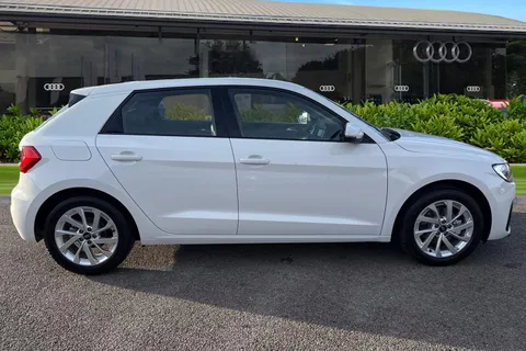  Audi A1 1.0 TFSI 30 Sport Sportback Euro 6 (s/s) 5dr Thumbnail #4