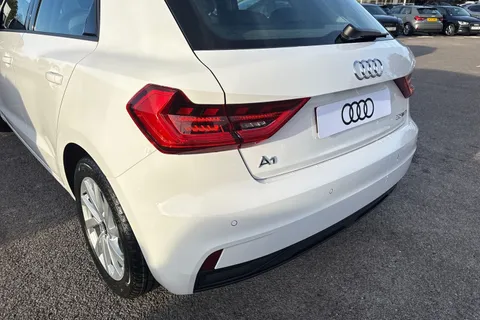  Audi A1 1.0 TFSI 30 Sport Sportback Euro 6 (s/s) 5dr Thumbnail #8