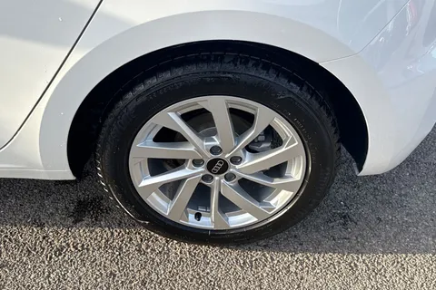  Audi A1 1.0 TFSI 30 Sport Sportback Euro 6 (s/s) 5dr Thumbnail #12