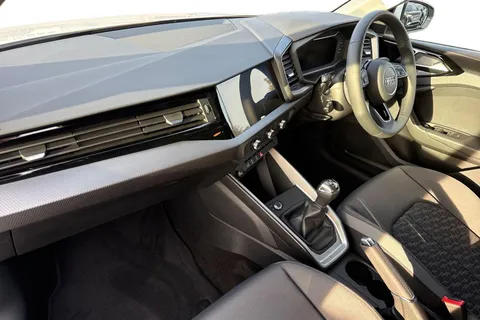  Audi A1 1.0 TFSI 30 Sport Sportback Euro 6 (s/s) 5dr Thumbnail #15