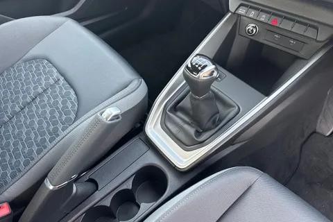  Audi A1 1.0 TFSI 30 Sport Sportback Euro 6 (s/s) 5dr Thumbnail #23