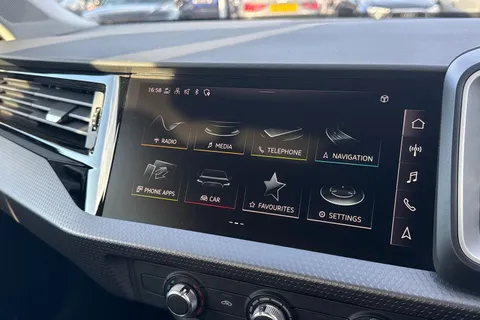  Audi A1 1.0 TFSI 30 Sport Sportback Euro 6 (s/s) 5dr Thumbnail #32