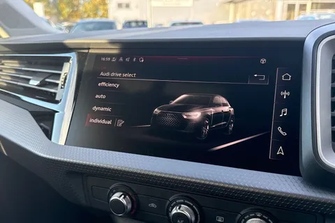  Audi A1 1.0 TFSI 30 Sport Sportback Euro 6 (s/s) 5dr Thumbnail #39