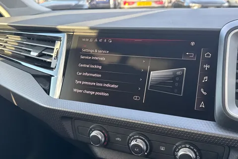  Audi A1 1.0 TFSI 30 Sport Sportback Euro 6 (s/s) 5dr Thumbnail #45