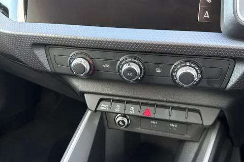  Audi A1 1.0 TFSI 30 Sport Sportback Euro 6 (s/s) 5dr Thumbnail #54