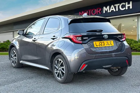 LJ23JLE Toyota Yaris 1.5 VVT-h Design E-CVT Euro 6 (s/s) 5dr Thumbnail #3