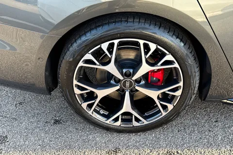 Audi A6 Avant 2.0 TDI Edition 1 S Tronic quattro Euro 6 (s/s) 5dr Thumbnail #7