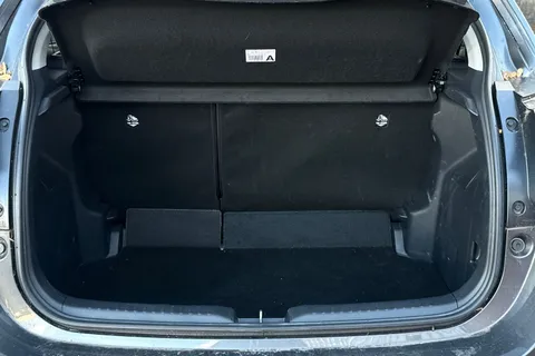 LJ23JLE Toyota Yaris 1.5 VVT-h Design E-CVT Euro 6 (s/s) 5dr Thumbnail #8