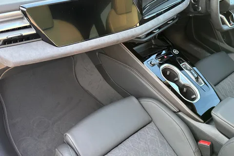 Audi A6 Avant 2.0 TDI Edition 1 S Tronic quattro Euro 6 (s/s) 5dr Thumbnail #15